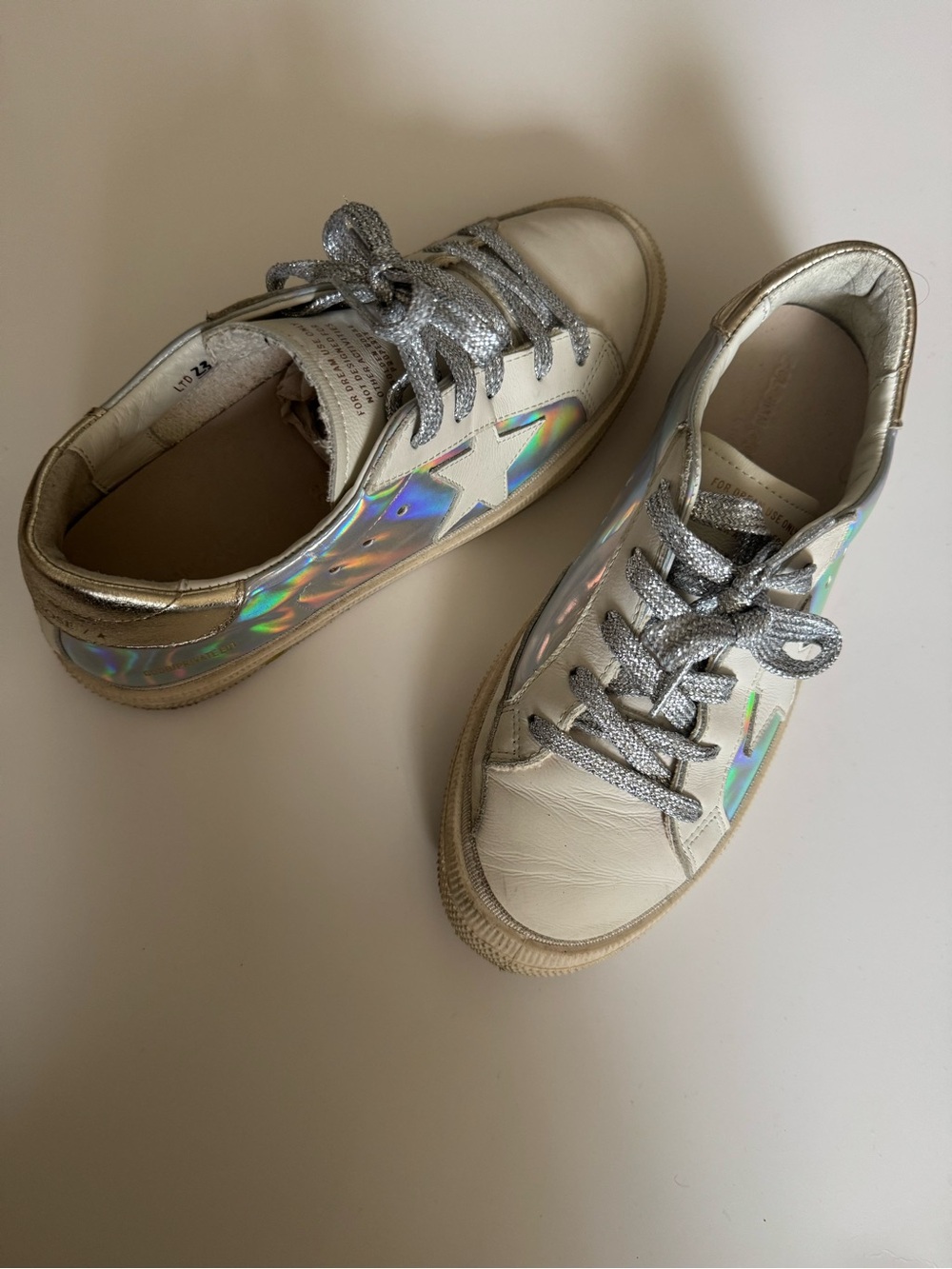 Golden Goose Kids Holographic Silver Low-Top Sneakers - Picture 5 of 10